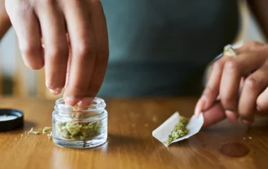 how to roll a joint